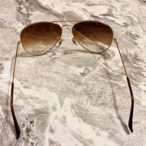 Ray-Ban Unisex Aviator Sunglasses - Picture 3 of 4